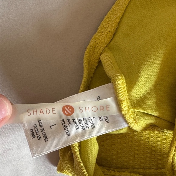 Shade & Shore Yellow Bikini Top / J32 - Picture 3 of 4